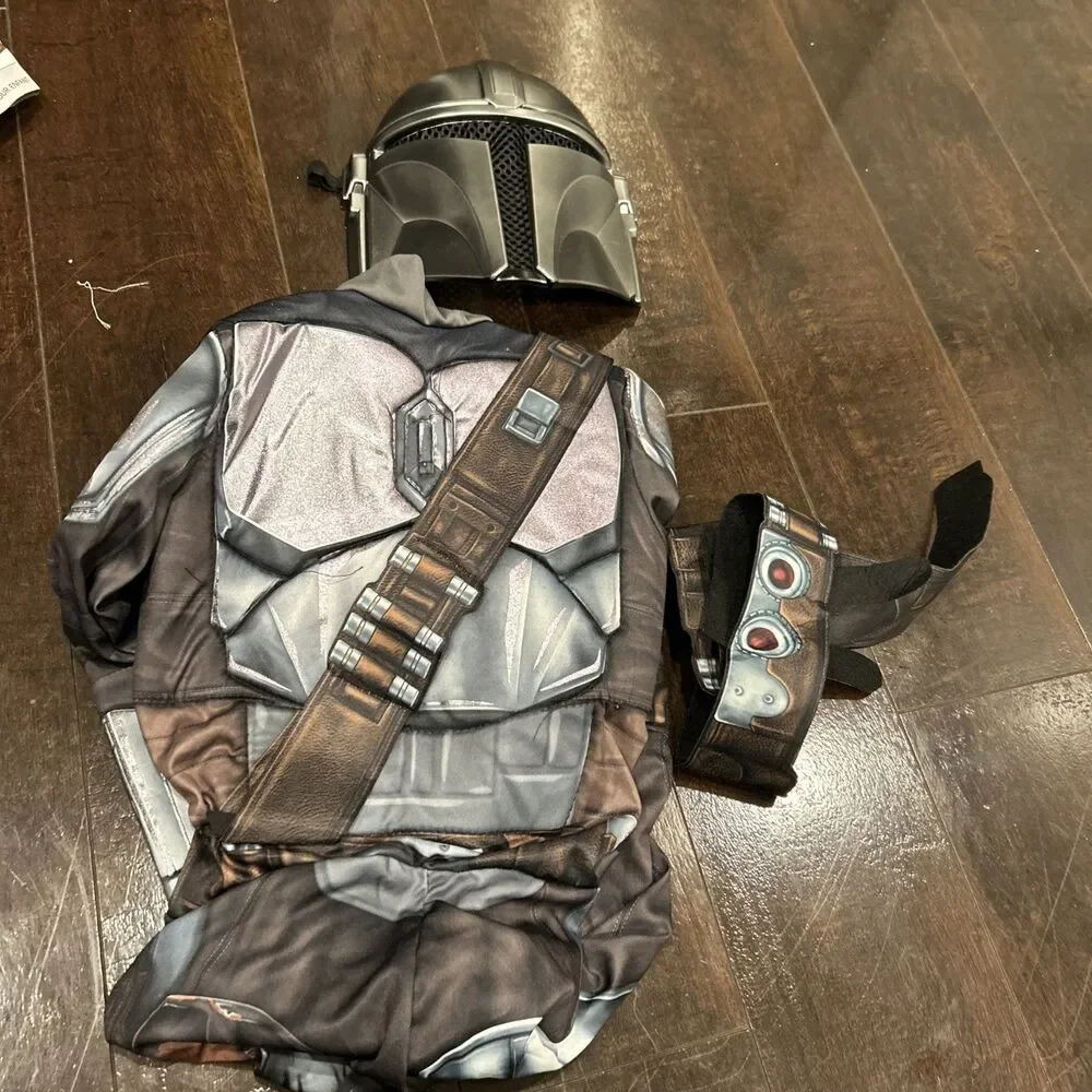 Rubie’s Star Wars The Mandalorian Beskar Armor Child Sz Small Halloween Costume - Picture 9 of 9